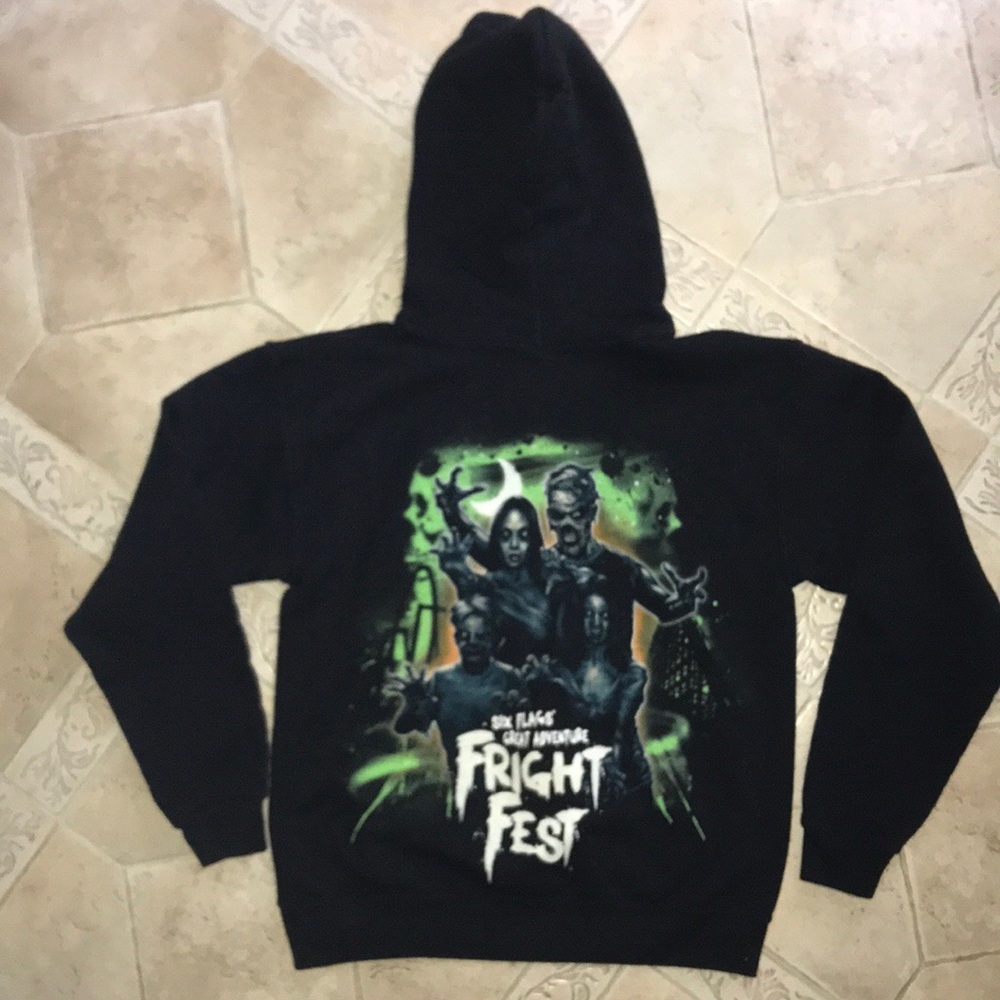 🔥Like New🔥 Girls Fright Fest Six Flags Hoodie